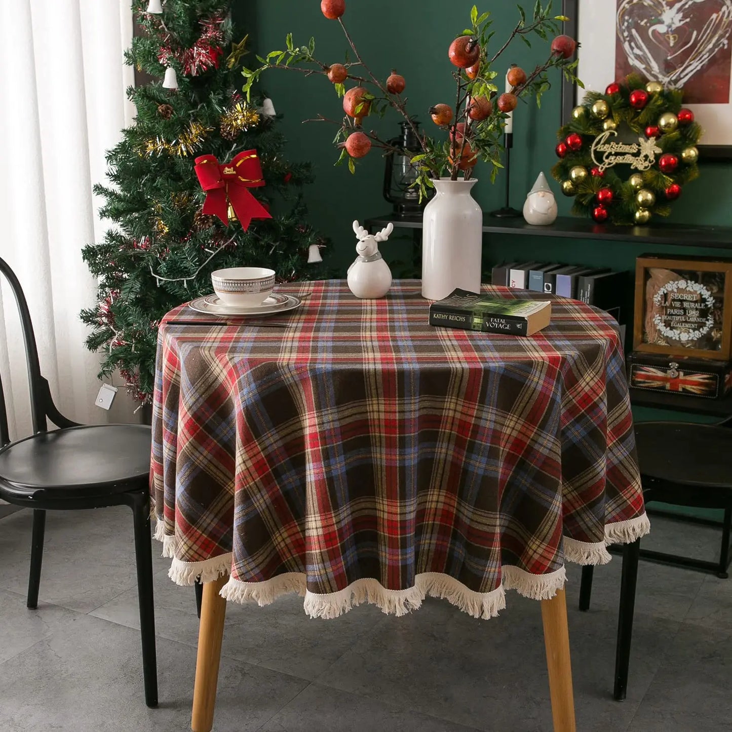 Christmas Tassel Round Tablecloth Plaid Table Cloth Checkered Table Cover for Christmas Thanksgiving Day Halloween Party Decor